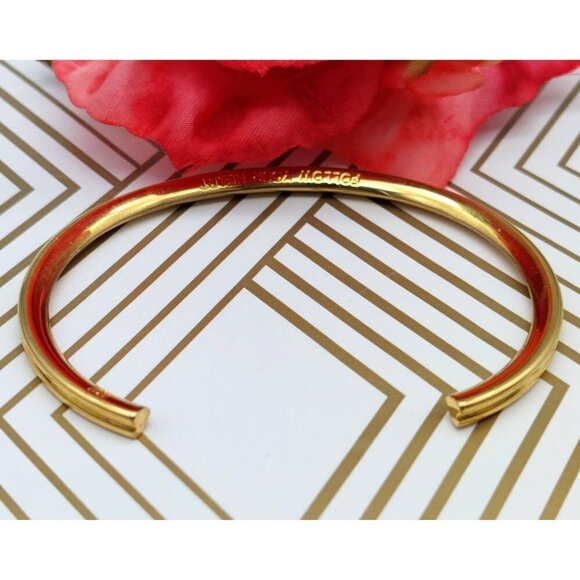 Gold Tone Signed Cuff Bracelet Well Made Engraved Follow Your Heart - Picture 11 of 12